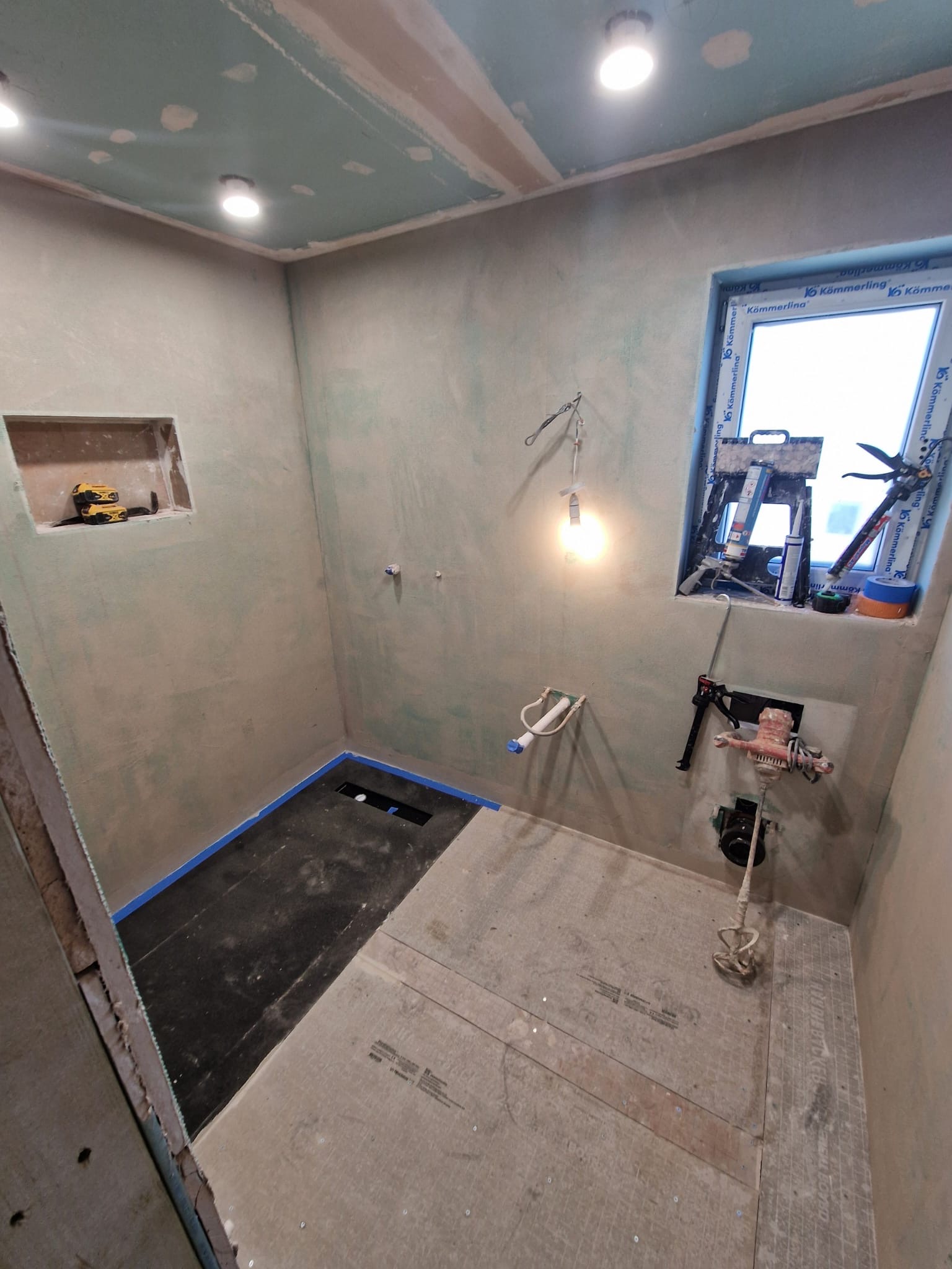 Microcement Bathroom in Luna Hydro Plaster Colour Rustic FE.02, Liverpool, In Progress 3