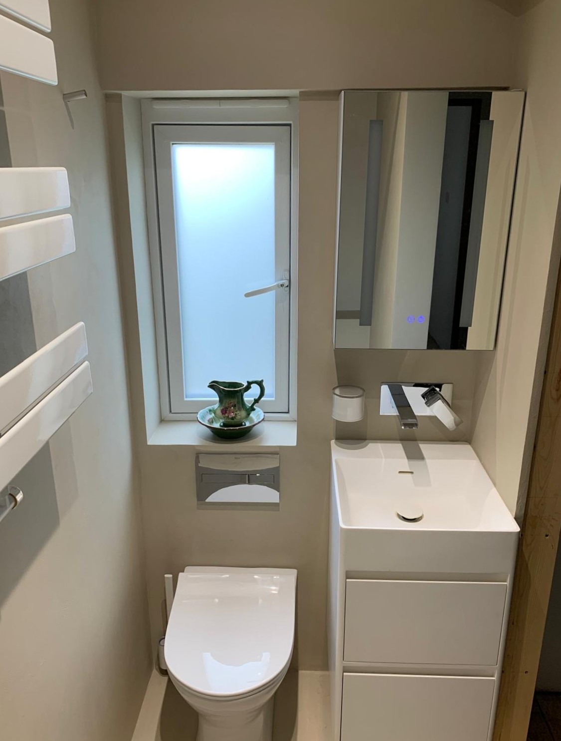 Microcement Ensuite Bathroom Bespoke Cream Colour, Burnham 1